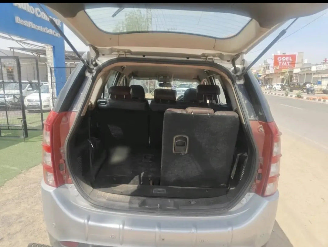Mahindra XUV500 W8 Diesel (2015) | 3rd Owner | 1.81 Lakh KM