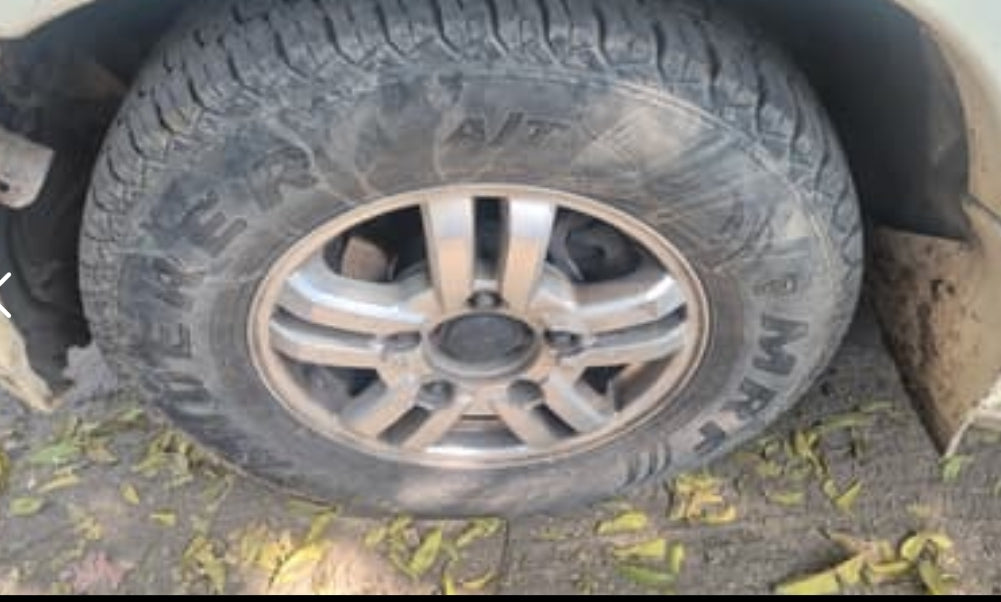 2011 Mahindra Scorpio VLX 2WD AIRBAG